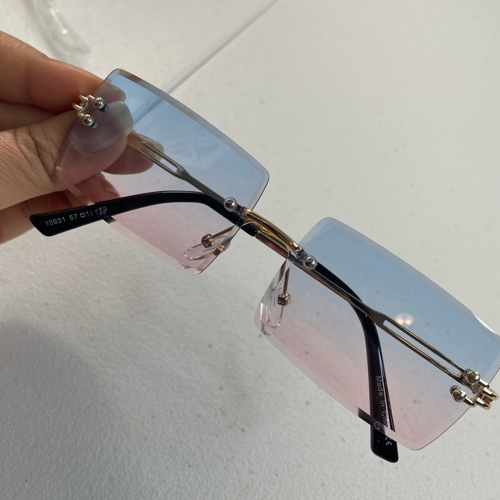 Rimless Y2K Sunglasses Gradient Blue Pink Lenses Gold Frame Luxury Style - Picture 1 of 4